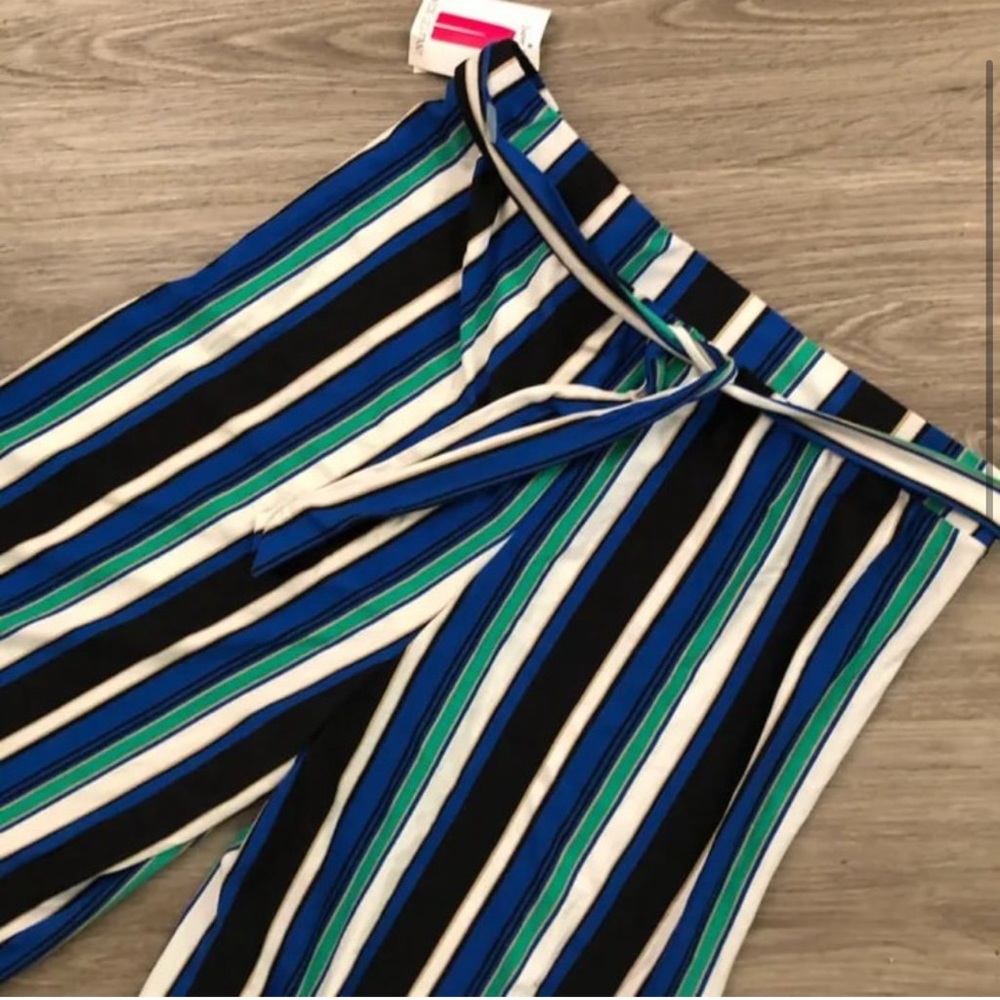 NWT| Stripped Wide Leg Pants - Picture 4 of 7
